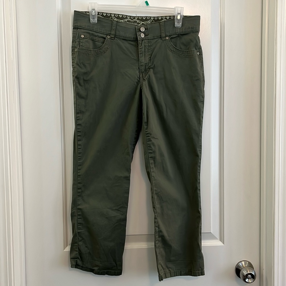 Bandolino cotton cropped pants size 6